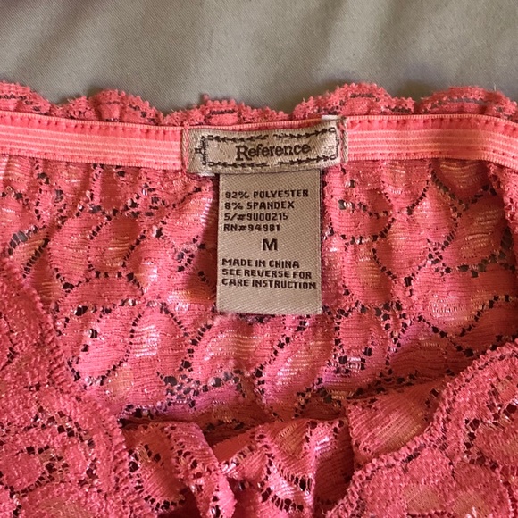 Pink Y2k Lace Material Tank Top Size Medium - Picture 3 of 3